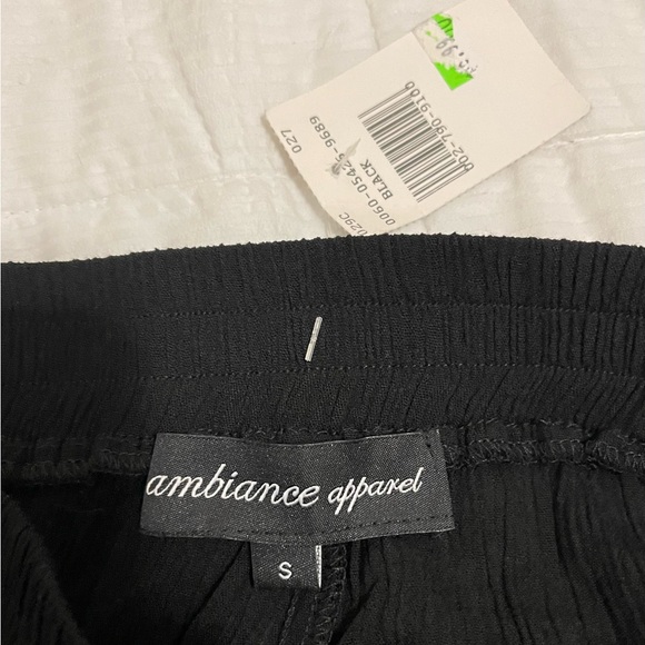 Ambiance Apparel Women’s Black Dressy Shorts Small - Picture 5 of 5